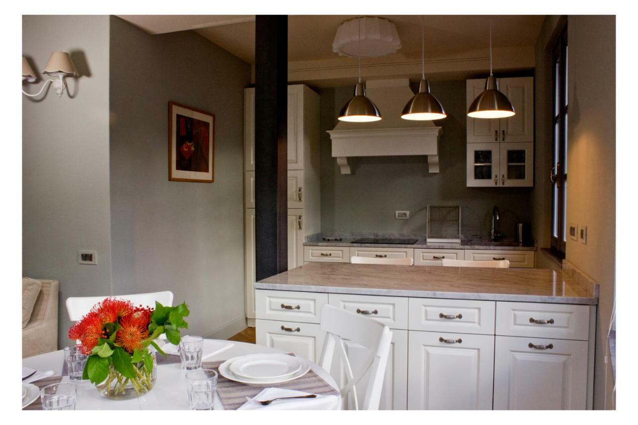 Isola Bella Apartments - Via Della Posta ストレーザ エクステリア 写真
