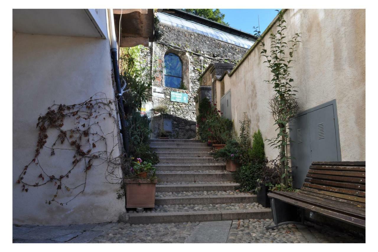 Isola Bella Apartments - Via Della Posta ストレーザ エクステリア 写真